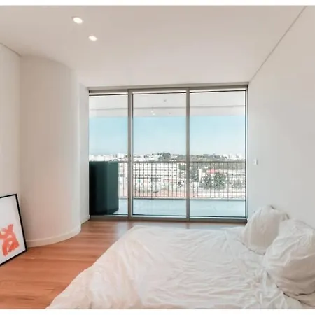 Apartment High End Urban Retreat